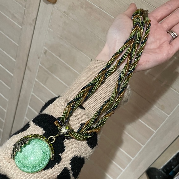 Green Boho Circle Beaded Pendant - Picture 4 of 5